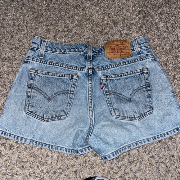 Levi’s cute shorts for juniors / women🤍 - Picture 3 of 3